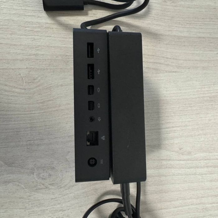 Планшет Microsoft Surface Pro 9 / 13" (2880x1920) IPS Touch / Intel Core i5-1235U (10 (12) ядер по 1,3 - 4,4 ГГц) / 8 ГБ DDR3 / 256 ГБ SSD / Intel Iris Xe Graphics / WebCam б/в - зображення 10