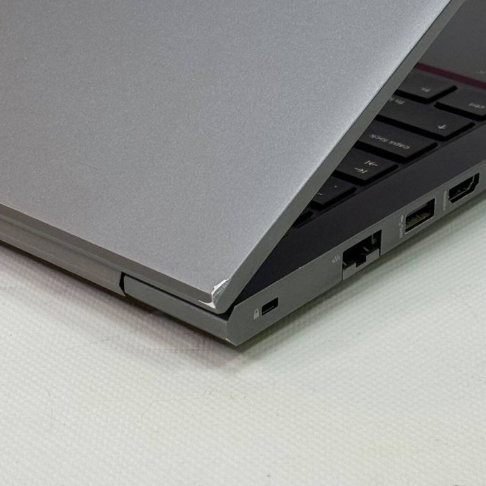 Мобільна робоча станція Б-класу HP ZBook Power G7 / 15,6" (1920x1080) IPS / Intel Core i5-10300H (4 (8) ядра по 2,5 - 4,5 ГГц) / 16 ГБ DDR4 / 512 ГБ SSD / Intel UHD Graphics / WebCam / Fingerprint / Windows 11 Pro б/в - зображення 5