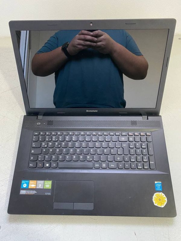 Ноутбук Lenovo G700 / 17.3" (1600x900) TN / Intel Core i5-2540M (2 (4) ядра по 2.6 - 3.3 GHz) / 8 GB DDR3 / 128 GB SSD / Intel HD Graphics 3000 / WebCam / DVD-ROM б/в - изображение 2