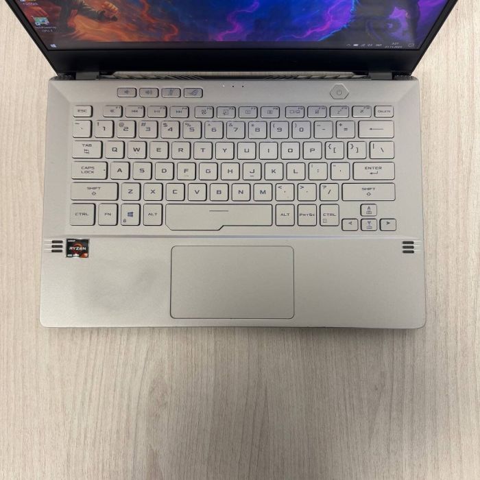 Ігровий ультрабук Б-класу Asus ROG Zephyrus G14 GA401IV / 14" (1920x1080) IPS / AMD Ryzen 9 4900HS (8 (16) ядер по 3,0 - 4,3 ГГц) / 16 ГБ DDR4 / 1000 ГБ SSD NVMe / nVidia GeForce RTX 2060 Max-Q, 6 ГБ GDDR6, 192-біт б/в - зображення 3