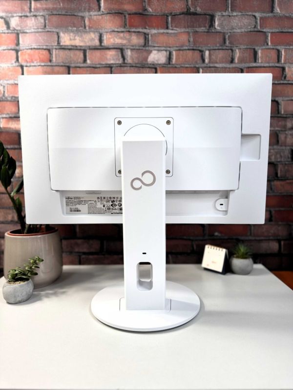 Монітор Fujitsu B24-9T / 24" (1920x1080) IPS / VGA, DVI, DisplayPort, USB-Hub, Audio / VESA 100x100 б/в - зображення 6