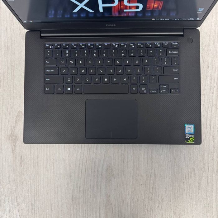 Ігровий ультрабук Dell XPS 15 7590 / 15,6" (1920x1080) IPS / Intel Core i7-9750H (6 (12) ядер по 2,6 - 4,5 ГГц) / 8 ГБ DDR4 / 256 ГБ SSD NVMe / nVidia GeForce GTX 1650, 4 ГБ GDDR5, 128-біт / WebCam б/в - зображення 4
