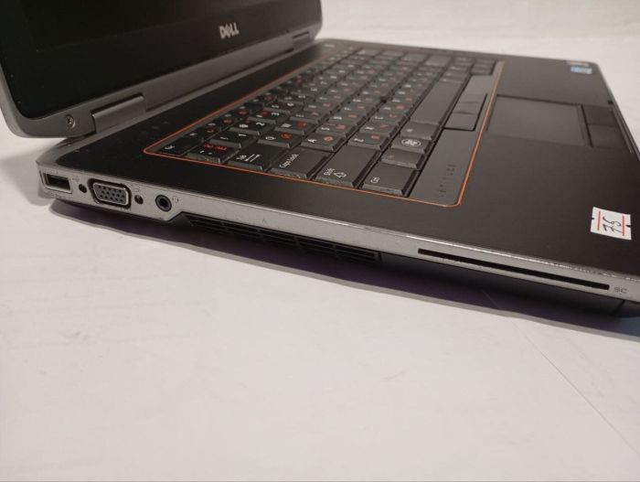 Ноутбук Б-клас Dell Latitude E6420 / 14" (1366x768) TN / Intel Core i5-2520M (2 (4) ядер по 2.5 - 3.2 GHz) / 8 GB DDR3 / 500 GB HDD / Intel HD Graphics 3000 / WebCam / DVD-RW / АКБ не держит б/в - зображення 4