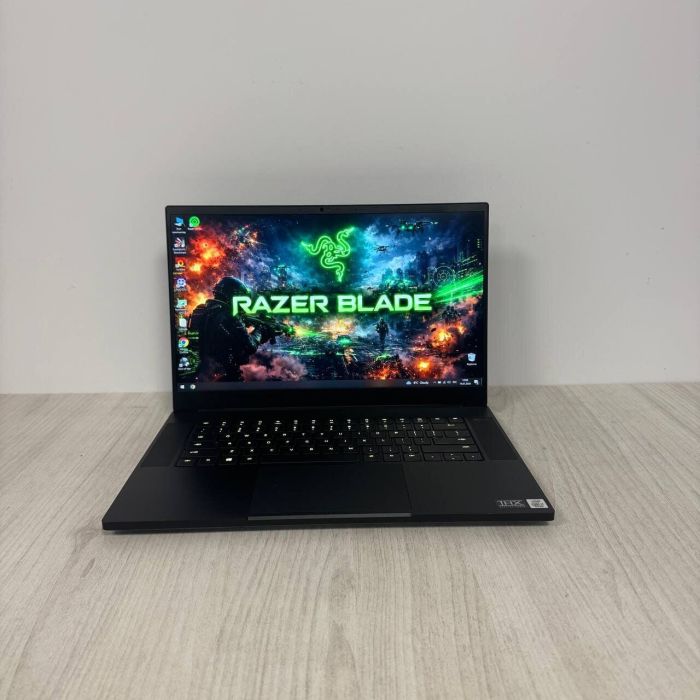 Ігровий ноутбук Razer Blade 15 RZ09-0367 / 15,6" (1920x1080) IPS / Intel Core i7-10875H (8 (16) ядер по 2,3 - 5,1 ГГц) / 16 ГБ DDR4 / 512 ГБ SSD NVMe / nVidia GeForce RTX 3080, 16 ГБ GDDR6, 256-біт / WebCam б/в - зображення 2
