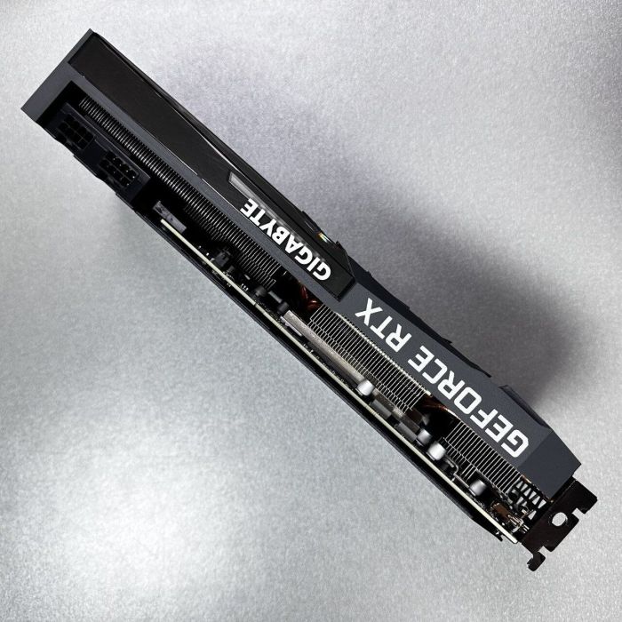 Дискретна відеокарта Gigabyte GeForce RTX 3080 Ti Eagle OC, 8 GB GDDR6X, 256-bit / 2x HDMI, 2x DisplayPort / (GV-N307TEAGLE-8GD) б/в - зображення 4