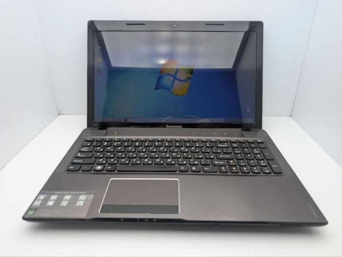 Ноутбук Lenovo IdeaPad Z575 / 15.6" (1366x768) TN / AMD A4-3300M (2 ядра по 1.9 - 2.5 GHz) / 8 GB DDR3 / 500 GB HDD / AMD Radeon Graphics 6480G / WebCam / DVD-ROM б/в - зображення 2