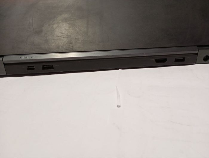 Ультрабук Б-клас Dell Latitude E7450 / 14" (1920x1080) TN / Intel Core i5-5200U (2 (4) ядра по 2.2 - 2.7 GHz) / 8 GB DDR3 / 500 GB HDD / Intel HD Graphics 5500 / WebCam / Wi-Fi б/в - зображення 6