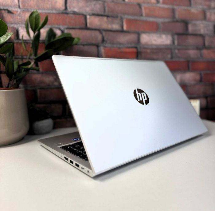 Ультрабук HP ProBook 450 G8 / 15.6" (1920x1080) IPS / Intel Core i5-1135G7 (4 (8) ядра по 4.2 GHz) / 32 GB DDR4 / 512 GB SSD / Intel Iris Xe Graphics / WebCam б/в - зображення 9