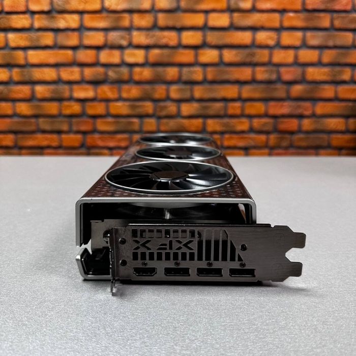 Дискретна відеокарта XFX Radeon RX 6900 XT Speedster MERC 319, 16 GB GDDR6, 256-bit / 1x HDMI, 3x DisplayPort / (RX-69XTAT VD.0) б/в - зображення 3