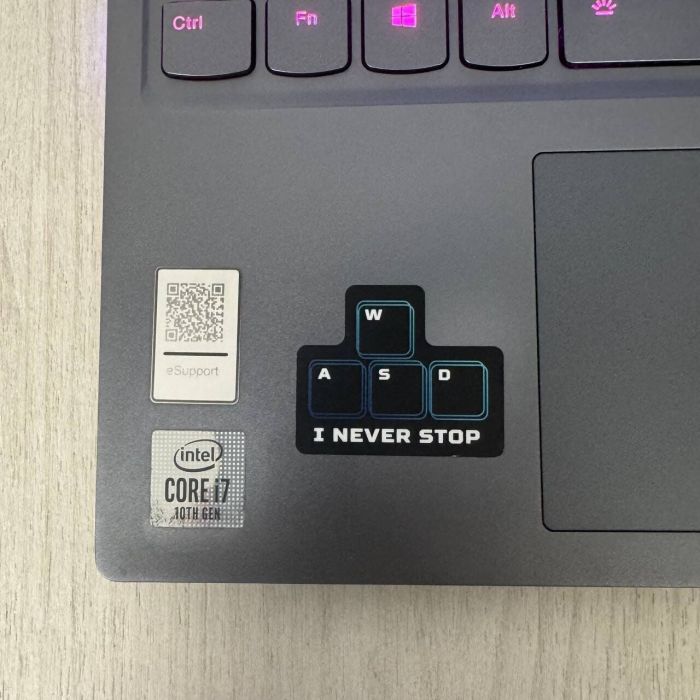 Ігровий ноутбук Lenovo Legion 7 15IMHg05 / 15.6" (1920x1080) IPS / Intel Core i7-10875H (8 (16) ядер по 2,3 - 5,1 ГГц) / 16 ГБ DDR4 / 512 ГБ SSD / nVidia GeForce RTX 2080 Super Max-Q, 8 ГБ GDDR6, 256-біт / WebCam б/в - зображення 4