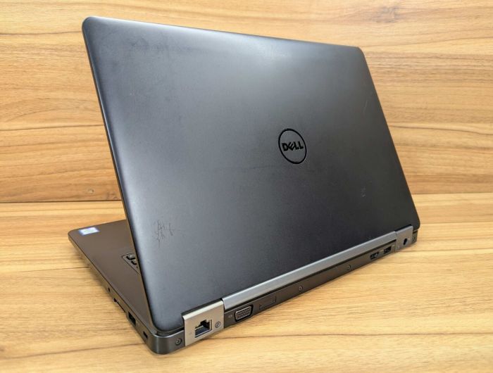 Ноутбук Б-клас Dell Latitude E5470 / 14" (1366x768) TN / Intel Core i5-6300U (2 (4) ядра по 2.4 - 3.0 GHz) / 8 GB DDR4 / 256 GB SSD / Intel HD Graphics 520 / WebCam / Windows 10 б/в - зображення 7