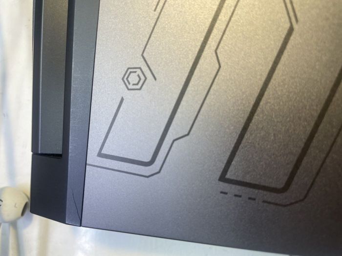 Ігровий ноутбук Б-класу MSI Pulse 15 B13VFK / 15.6" (1920x1080) IPS / Intel Core i7-13700HX (16 (24) ядер по 2.1 - 5.0 GHz) / 16 GB DDR5 / 480 GB SSD / nVidia GeForce RTX 4060, 8 GB GDDR6, 128-bit / WebCam б/в - зображення 7