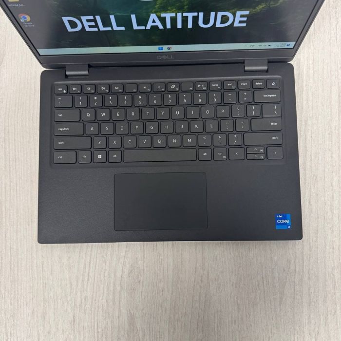 Ультрабук Dell Latitude 3420 / 14" (1920x1080) IPS / Intel Core i7-1165G7 (4 (8) ядра по 2.8 - 4.7 GHz) / 16 GB DDR4 / 256 GB SSD / Intel Iris X Graphics / WebCam б/в - зображення 3