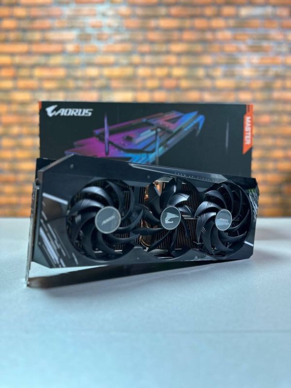 Дискретна відеокарта Gigabyte GeForce RTX 3080 Ti Aorus Master 12G, 12 GB GDDR6X, 384-bit / 1x HDMI, 3x DisplayPort / Коробка / (GV-N308TAORUS M-12GD) б/в - зображення 2