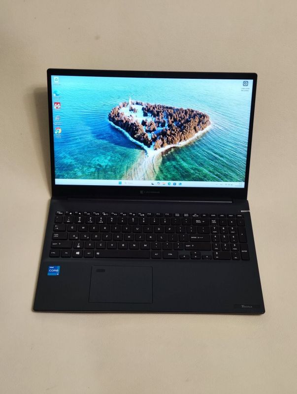 Ноутбук Toshiba Dynabook Tecra A50-J / 15.6" (1920x1080) IPS / Intel Core i5-1135G7 (4 (8) ядро по 4.2 GHz) / 8 GB DDR4 / 256 GB SSD / Intel Iris Xe Graphics / WebCam б/в - зображення 2