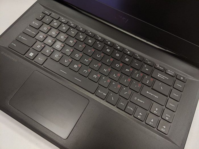 Ігровий ноутбук Б-класу MSI Vector GP66 12UHSO / 15,6" (2560x1440) IPS / Intel Core i9-12900H (14 (20) ядер по 3,8 - 5,0 ГГц) / 64 ГБ DDR5 / 1000 ГБ SSD M.2 / nVidia GeForce RTX 3080 Ti, 16 ГБ GDDR6, 256-біт / Веб-камера б/в - зображення 3