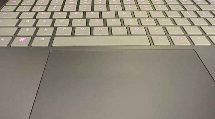 Мобільна робоча станція Razer Blade 15 Studio / 15,6" (3840x2160) IPS Touch / Intel Core i7-9750H (6 (12) ядер по 2,6 - 4,5 ГГц) / 32 ГБ DDR4 / 1000 ГБ SSD / nVidia Quadro RTX 5000 Max-Q, 16 ГБ GDDR6, 256-біт / WebCam б/в - изображение 9