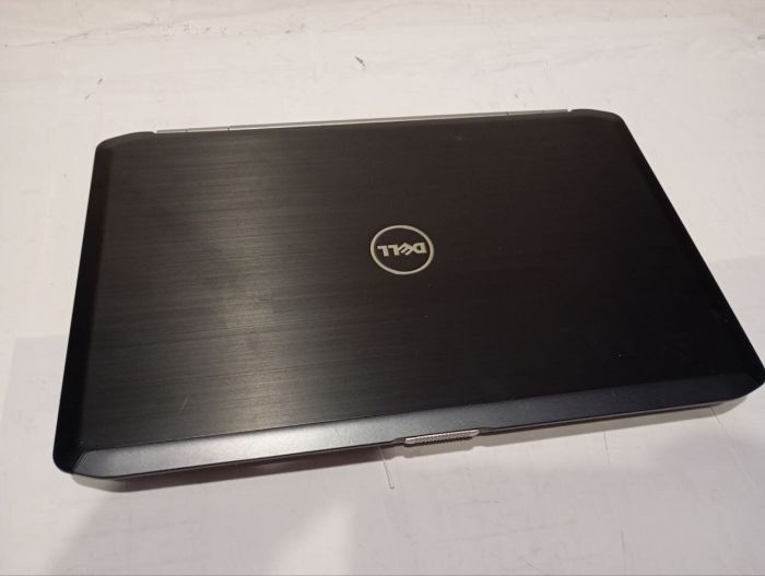 Ноутбук Б-клас Dell Latitude E5520 / 15.6" (1366x768) TN / Intel Core i3-2350M (2 (4) ядра по 2.3 GHz) / 8 GB DDR3 / 500 GB HDD / Intel HD Graphics 3000 / WebCam / DVD-RW б/в - зображення 6