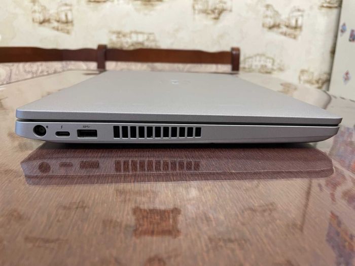 Мобільна робоча станція Dell Precision 3551 / 15,6" (1920x1080) IPS / Intel Core i7-10750H (6 (12) ядер по 2,6 - 5,0 ГГц) / 16 ГБ DDR4 / 256 ГБ SSD / nVidia Quadro P620, 4 ГБ GDDR5, 128-біт / WebCam б/в - изображение 4