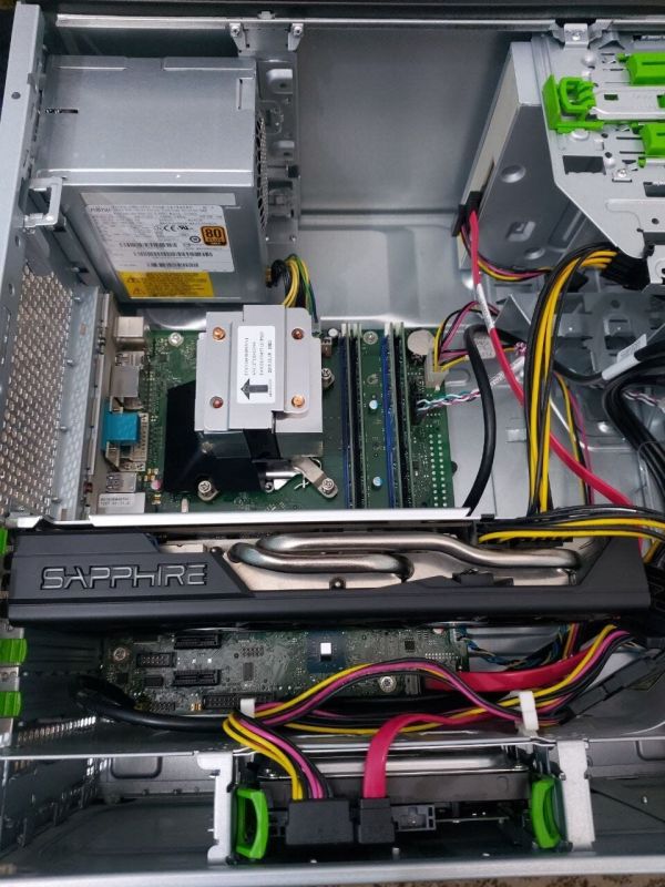 Комп'ютер Fujitsu Esprimo P956 E90 Tower / Intel Core i5-6600 (4 ядра по 3,3 - 3,9 ГГц) / 16 ГБ DDR4 / 256 ГБ SSD M.2 + 500 ГБ HDD / AMD Radeon RX 570, 4 ГБ GDDR5, 256-біт / DVD-ROM б/в - зображення 5