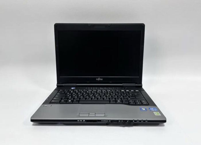 Ноутбук Fujitsu LifeBook S752 / 14" (1366x768) TN / Intel Core i3-3110M (2 (4) ядра по 2,4 ГГц) / 8 ГБ DDR3 / 120 ГБ SSD / Intel HD Graphics 4000 + гравірування клавіатури б/в - зображення 4