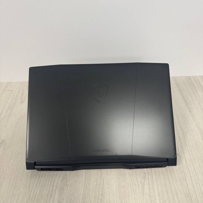 Ігровий ноутбук MSI Katana A15 AI B8VF / 15,6" (1920x1080) IPS / AMD Ryzen 7 8845HS (8 (16) ядер по 3,8 - 5,1 ГГц) / 32 ГБ DDR5 / 1000 ГБ SSD / nVidia GeForce RTX 4060, 8 ГБ GDDR6, 128-біт / Веб-камера б/в - зображення 6