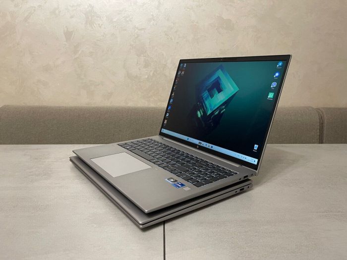 Мобільна робоча станція HP ZBook Firefly 16 G9 / 16" (1920x1200) IPS Touch / Intel Core i7-1260P (12 (16) ядер по 3,4 - 4,7 ГГц) / 32 ГБ DDR5 / 512 ГБ SSD M.2 / Intel Iris Xe Graphics / WebCam / Fingerprint б/в - зображення 6