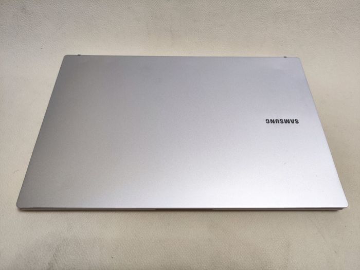 Ноутбук Samsung Galaxy Book 750TDA / 15.6" (1920x1080) TN Touch / Intel Core i5-1135G7 (4 (8) ядра по 4.2 GHz) / 16 GB DDR4 / 512 GB SSD / Intel Iris Xe Max DG1, 4 GB GDDR4, 128-bit / WebCam б/в - зображення 7