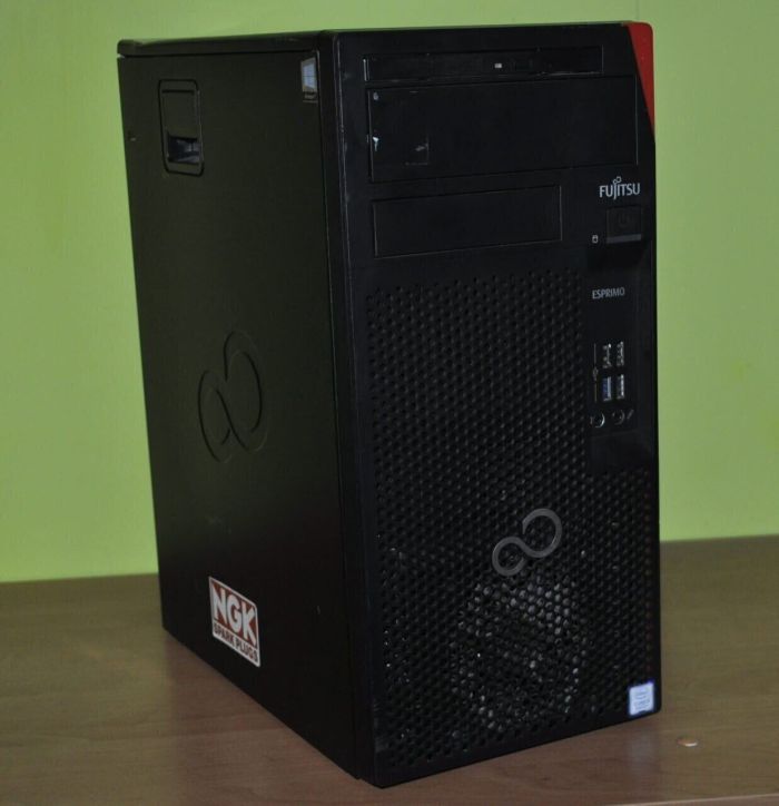 Комп'ютер Fujitsu Esprimo P558 E85 Tower / Intel Core i3-8100 (4 ядра по 3,6 ГГц) / 12 ГБ DDR4 / 4000 ГБ HDD / Intel UHD Graphics 630 / Windows 11 Pro б/в - зображення 6