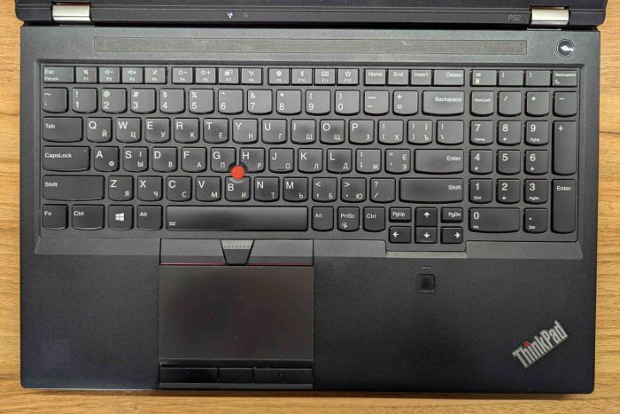 Мобільна робоча станція Lenovo ThinkPad P52 / 15.6" (1920x1080) IPS / Intel Xeon E-2176M (6 (12) ядер по 2.7 - 4.4 GHz) / 32 GB DDR4 / 512 GB SSD / nVidia Quadro P2000, 4 GB GDDR5, 128-bit / TouchID / WebCam / Windows 10 б/в - зображення 3
