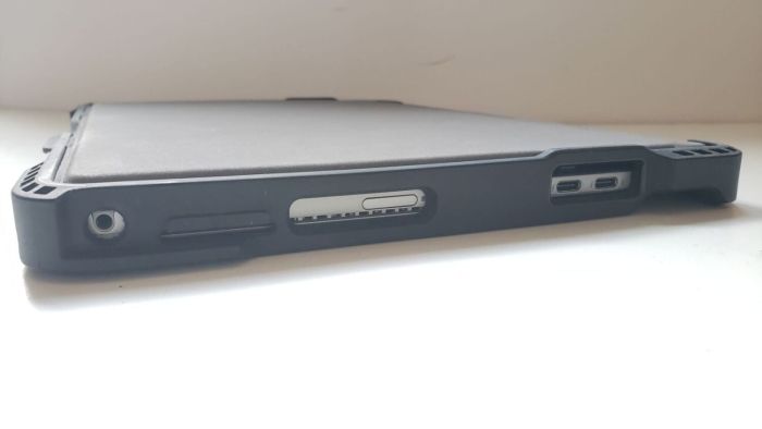 Нетбук-трансформер Dell Latitude 7200 2-in-1 / 12,3" (1920x1080) IPS Touch / Intel Core i5-8365U (4 (8) ядра по 1,6 - 4,1 ГГц) / 8 ГБ DDR3 / 256 ГБ SSD M.2 / Intel UHD Graphics / Веб-камера / Чохол б/в - зображення 5