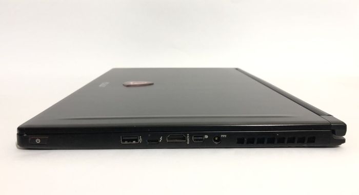 Ігровий ноутбук MSI GS63VR 7RG Stealth Pro / 15,6" (1920x1080) TN / Intel Core i7-7700HQ (4 (8) ядра по 2,8 - 3,8 ГГц) / 32 ГБ DDR4 / 512 ГБ SSD + 1000 ГБ HDD / nVidia GeForce GTX 1070 Max-Q, 8 ГБ GDDR5, 256-біт / WebCam / Win 10 Home б/в - зображення 5