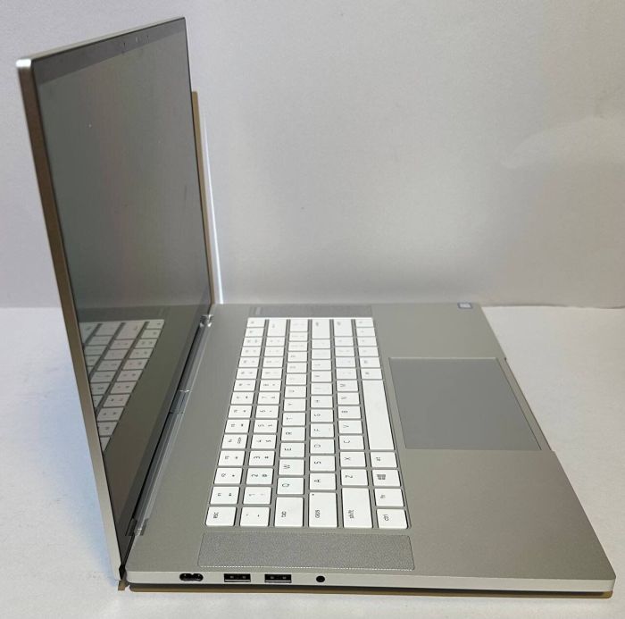 Мобільна робоча станція Razer Blade 15 Studio / 15,6" (3840x2160) IPS Touch / Intel Core i7-9750H (6 (12) ядер по 2,6 - 4,5 ГГц) / 32 ГБ DDR4 / 1000 ГБ SSD / nVidia Quadro RTX 5000 Max-Q, 16 ГБ GDDR6, 256-біт / WebCam б/в - изображение 4