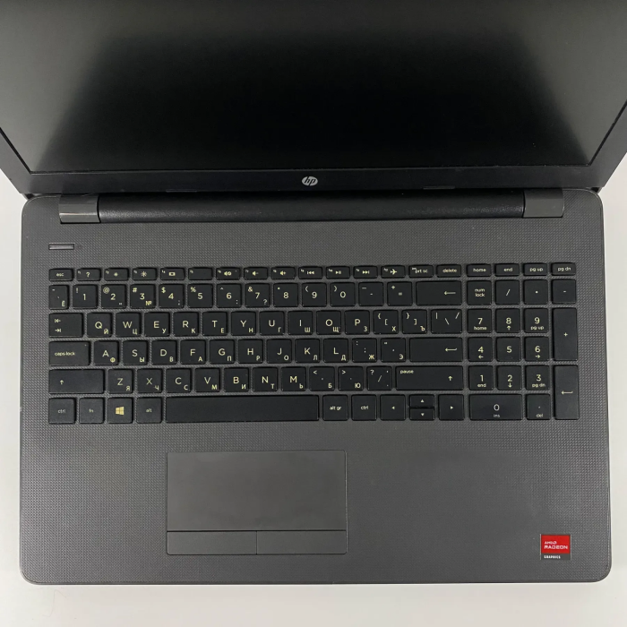Ноутбук Б-клас HP 250 G6 / 15.6" (1920x1080) IPS / Intel Core i3-7020U (2 (4) ядра по 2.3 GHz) / 8 GB DDR4 / 128 GB SSD + 1000 GB HDD / AMD Radeon R5 M330, 2 GB DDR3, 64-bit / WebCam / HDMI б/в - зображення 3