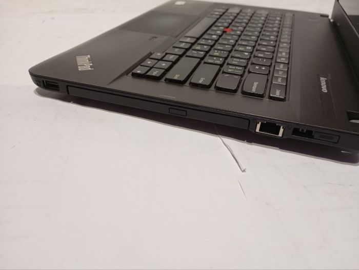 Ноутбук Lenovo ThinkPad E440 / 14" (1366x768) TN / Intel Core i3-4000M (2 (4) ядра по 2.4 GHz) / 8 GB DDR3 / 128 GB SSD / Intel HD Graphics 4600 / WebCam б/в - зображення 5