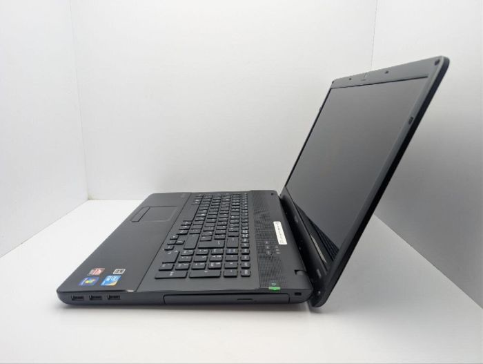 Ноутбук Sony VPC EC3E9E / 17.3" (1600x900) TN / Intel Core i3-370M (2 (4) ядра по 2.4 GHz) / 6 GB DDR3 / 1000 GB HDD / AMD Radeon HD 5470, 512 MB GDDR5, 64-bit / WebCam / DVD-ROM б/в - зображення 5
