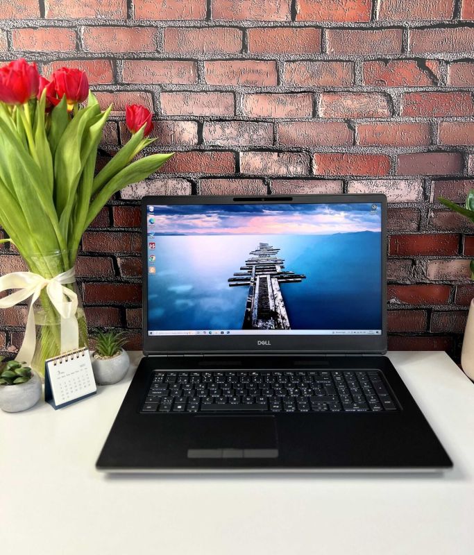 Мобільна робоча станція Dell Precision 7750 / 17,3" (1920x1080) IPS / Intel Core i9-10885H (8 (16) ядер по 2,4 - 5,3 ГГц) / 32 ГБ DDR4 / 1000 ГБ SSD M.2 / nVidia Quadro RTX 4000, 8 ГБ GDDR6, 256-біт / WebCam / Windows 10 Pro б/в - зображення 2