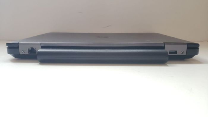 Ноутбук Б-клас Dell Latitude E5440 / 14" (1366x768) TN / Intel Core i3-4010U (2 (4) ядра по 1,7 ГГц) / 8 ГБ DDR3 / 256 ГБ SSD / Intel HD Graphics 4400 / WebCam / DVD-ROM / АКБ не тримає заряд б/в - зображення 7