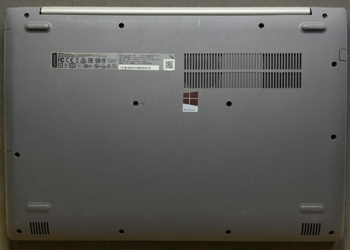 Ноутбук Lenovo IdeaPad 320-15IKB / 15.6" (1920x1080) TN / Intel Core i5-7200U (2 (4) ядра по 2.5 - 3.1 GHz) / 8 GB DDR4 / 120 GB SSD / nVidia GeForce 940MX, 2 GB DDR3, 64-bit / WebCam б/в - зображення 6