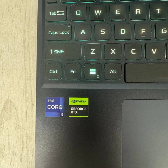 Ігровий ноутбук Б-класу Acer Predator Helios 16 PH16-71 / 16" (2560x1600) IPS / Intel Core i9-13900HX (24 (32) ядра по 2,2 - 5,4 ГГц) / 16 ГБ DDR5 / 512 ГБ SSD / nVidia GeForce RTX 4080, 12 ГБ GDDR6, 192-bit / WebCam б/в - зображення 4