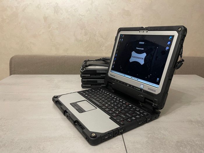 Захищений планшет Panasonic Toughbook CF-33 / 12" (2160x1440) IPS Touch / Intel Core i5-7300U (2 (4) ядра по 2.6 - 3.5 GHz) / 16 GB DDR3 / 512 GB SSD / Intel HD Graphics 620 / WebCam / Стилус / Два АКБ / Док-станція б/в - зображення 6