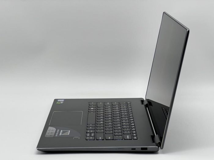 Ігровий ноутбук-трансформер Lenovo Yoga 720-15IKB / 15.6" (3840x2160) IPS Touch / Intel Core i7-7700HQ (4 (8) ядра по 2.8 - 3.8 GHz) / 16 GB DDR4 / 240 GB SSD / nVidia GeForce GTX 1050, 2 GB GDDR5, 128-bit / WebCam б/в - зображення 4