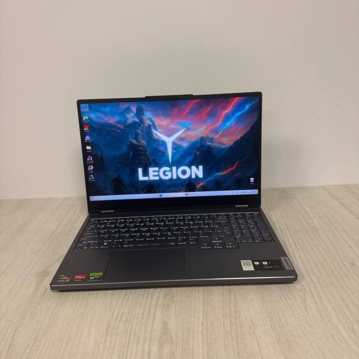 Ігровий ноутбук Б-класу Lenovo Legion 5 15ARP8 / 15,6" (2560x1440) IPS / AMD Ryzen 7 7735HS (8 (16) ядер 3.2 - 4.75 GHz) / 16 GB DDR5 / 512 GB SSD / nVidia GeForce RTX 4060, 8 GB GDDR6, 128-bit / WebCam б/в - зображення 2