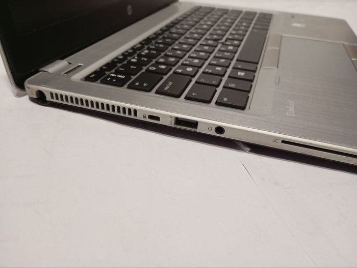 Ультрабук Б-класу HP EliteBook Folio 9470m / 14" (1366x768) TN / Intel Core i5-3437U (2 (4) ядра по 1.9 - 2.9 GHz) / 8 GB DDR3 / 500 GB HDD / Intel HD Graphics 4000 / WebCam / Win 10 / АКБ не тримає б/в - зображення 4