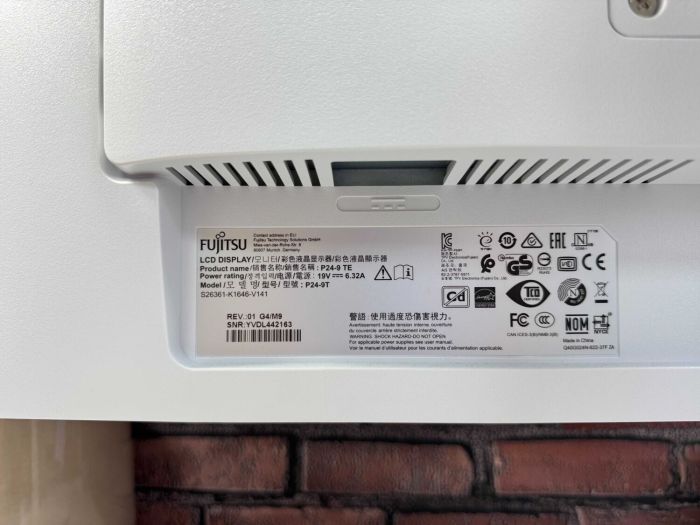 Монітор Fujitsu P24-9T / 24" (1920x1080) IPS / VGA, HDMI, DisplayPort, USB-Type-C, USB-Hub, Audio / Вбудовані колонки 2x 2W / VESA 100x100 б/в - зображення 8