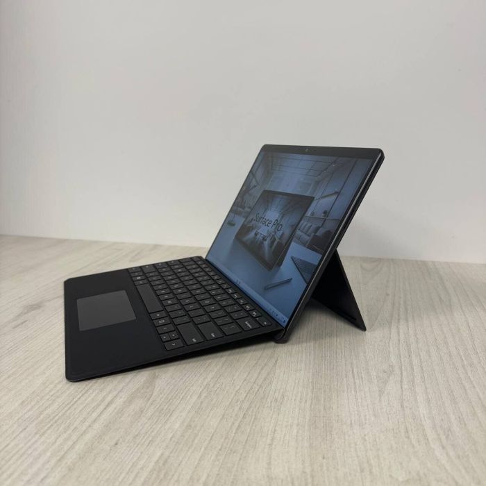 Планшет Microsoft Surface Pro 9 / 13" (2880x1920) IPS Touch / Intel Core i5-1235U (10 (12) ядер по 1,3 - 4,4 ГГц) / 8 ГБ DDR3 / 256 ГБ SSD / Intel Iris Xe Graphics / WebCam б/в - зображення 5