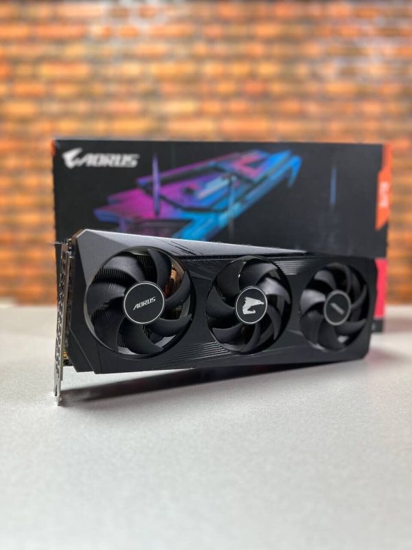 Дискретна відеокарта Gigabyte Radeon RX 6700 XT Gaming OC, 12 GB GDDR6, 192-bit / 2x HDMI, 2x DisplayPort / (GV-R67XTAORUS E-12GD) б/в - зображення 2