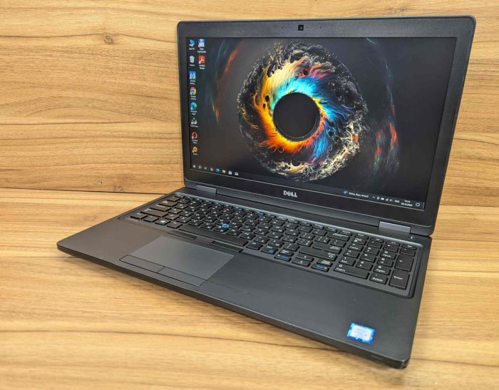 Ноутбук Dell Latitude 5580 / 15.6" (1920x1080) IPS / Intel Core i5-7300U (2 (4) ядра по 2.6 - 3.5 GHz) / 8 GB DDR4 / 256 GB SSD / Intel HD Graphics 620 / WebCam / Windows 10 б/в - зображення 5