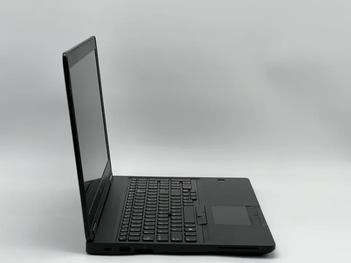 Ноутбук Dell Latitude 5590, i7-8650U, 16 GB, 240 GB, Intel UHD 620, 1920x1080, IPS [SH2602084] БУ - зображення 2