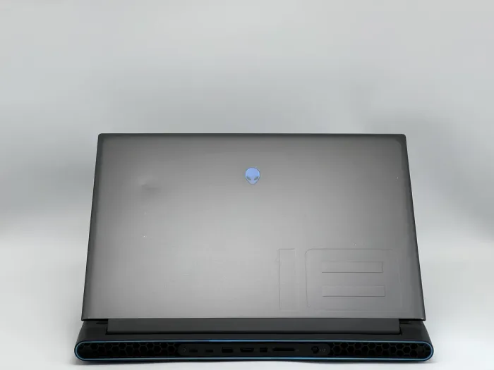 Ноутбук Dell Alienware m18 r1, i7-13700HX, 32 GB, 2048 GB, NVIDIA GeForce RTX 4070, 1920x1200, IPS [IS2511175] БУ - зображення 4
